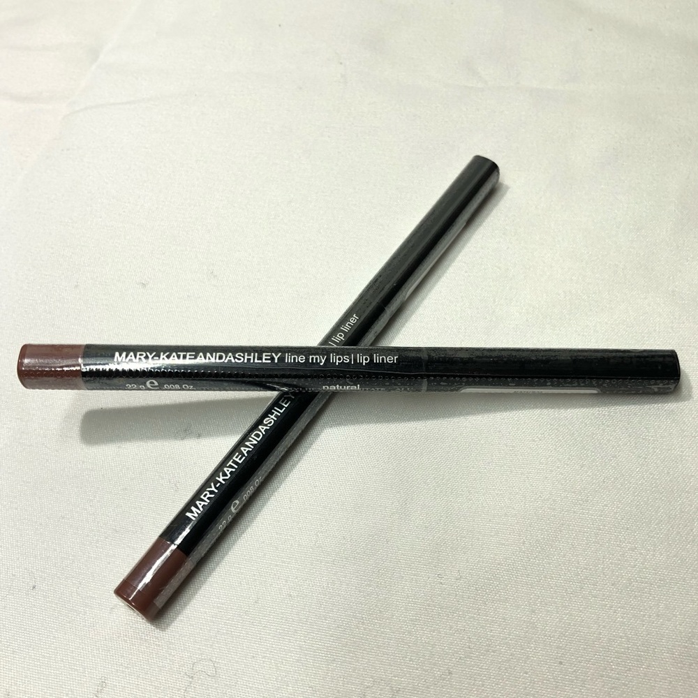 Mary-Kate & Ashley Line My Lips Lip Liner- Natural